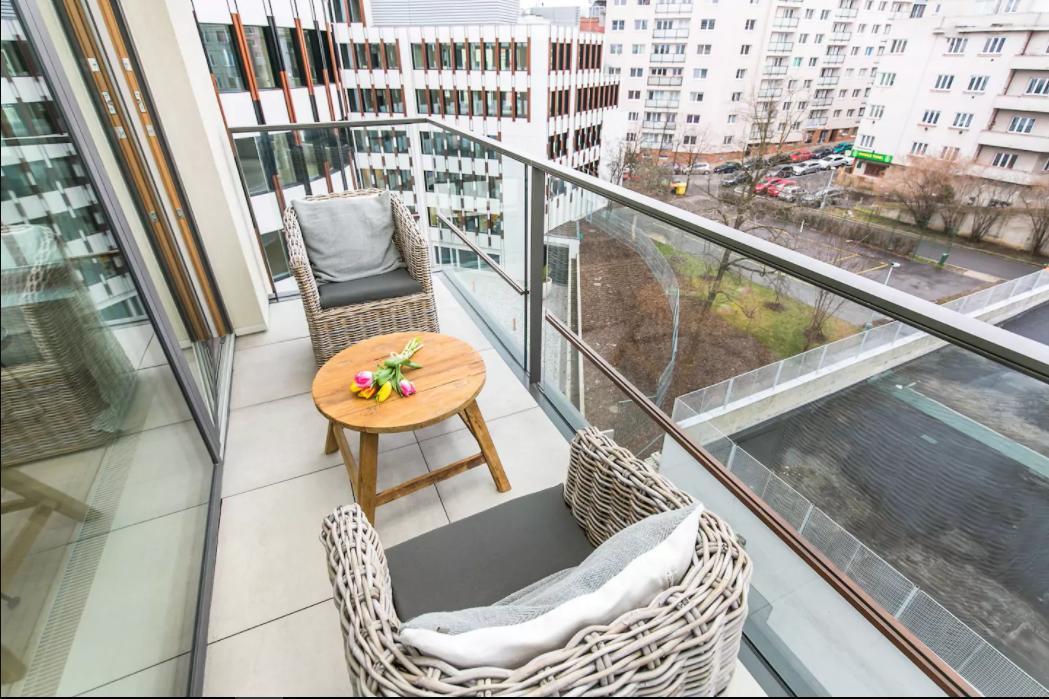 Flawless Apartments Pod Dekankou ปราก ภายนอก รูปภาพ